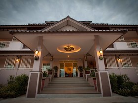 Chiangkham Grand Villa