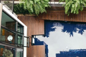 33 Poshtel