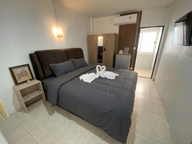 7 House