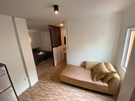 7 House