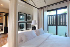 99 the Gallery Hotel
