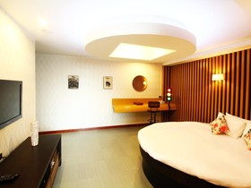 9w Boutique Studio