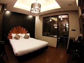 9w Boutique Studio