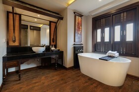 Akira Thaphae Hotel