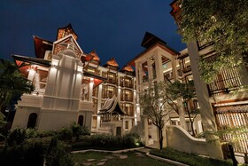 Akira Thaphae Hotel
