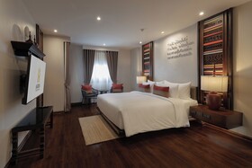 Akira Thaphae Hotel