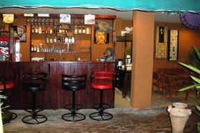 All In 1 Guesthouse Chiang Mai