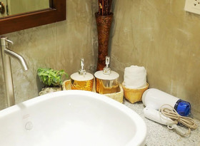 Amaka Cafe Bed & Breakfast