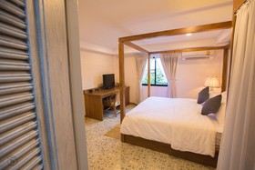 Amaka Cafe Bed & Breakfast