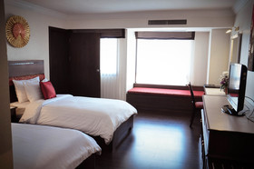 Amora Tapea Hotel