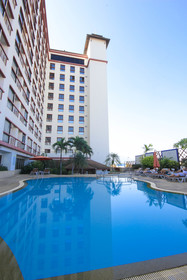 Amora Tapea Hotel