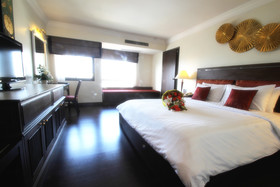 Amora Tapea Hotel