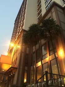 Amora Tapea Hotel