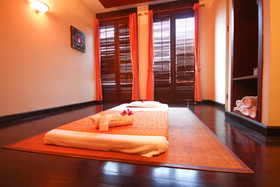 Amora Tapea Hotel