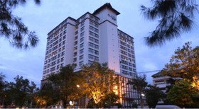 Amora Tapea Hotel