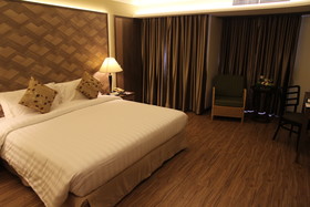 Amora Tapea Hotel