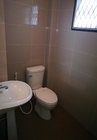 Ampawan Guest House