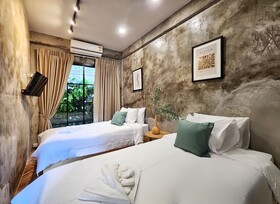 Art Gate Hotel