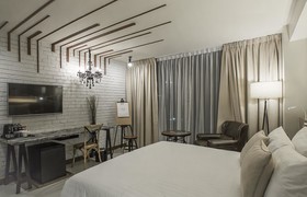 Art Mai Gallery Hotel