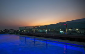 Art Mai Gallery Hotel