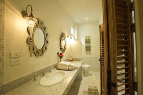 At Niman Conceptual Home