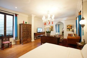 At Niman Conceptual Home