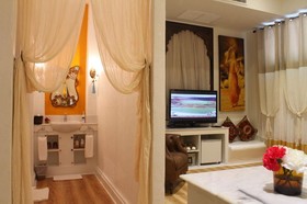 At Niman Conceptual Home