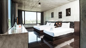 B2 Black Business & Budget Hotel