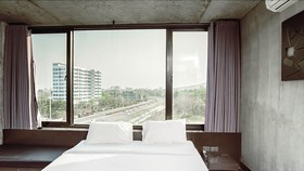 B2 Black Business & Budget Hotel