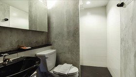 B2 Black Business & Budget Hotel