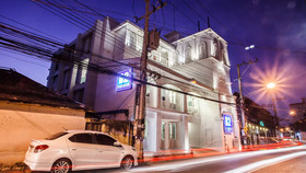 B2 Riverside Colonial Hotel by OYO