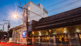 B2 Riverside Colonial Hotel by OYO