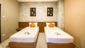 B2 Santitham (Wat Jed Yod) Boutique & Budget Hotel