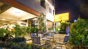 B2 Santitham (Wat Jed Yod) Boutique & Budget Hotel