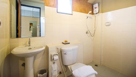 B2 Santitham (Wat Jed Yod) Boutique & Budget Hotel