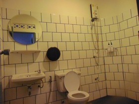 B7 Hostel