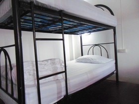 B7 Hostel