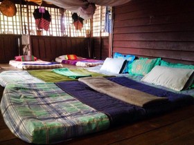 Baan Arlhan Hostel