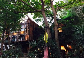 Baanbooloo Guesthouse
