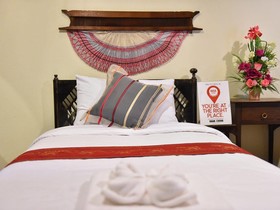 Baankeaw Huenkwan Boutique Hotel