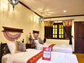 Baankeaw Huenkwan Boutique Hotel
