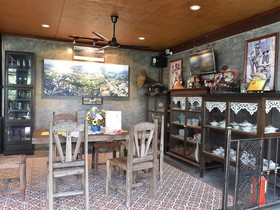 Baankeaw Huenkwan Boutique Hotel