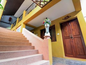 Baankeaw Huenkwan Boutique Hotel