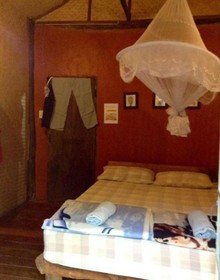 Baan Lansa Bed & Bar