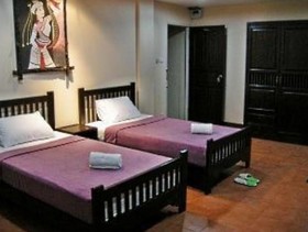 Baan Nam Sai Hotel
