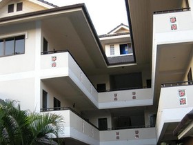 Baan Nam Sai Hotel