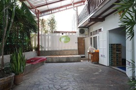 Baan Park Raak Backpacker Hostel