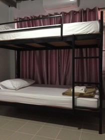 Baan Park Raak Backpacker Hostel