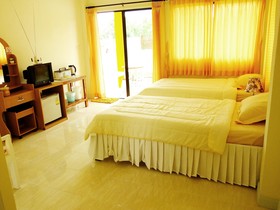 Baan Suay Huean Ngam