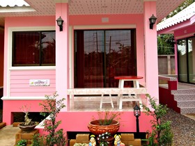 Baan Suay Huean Ngam